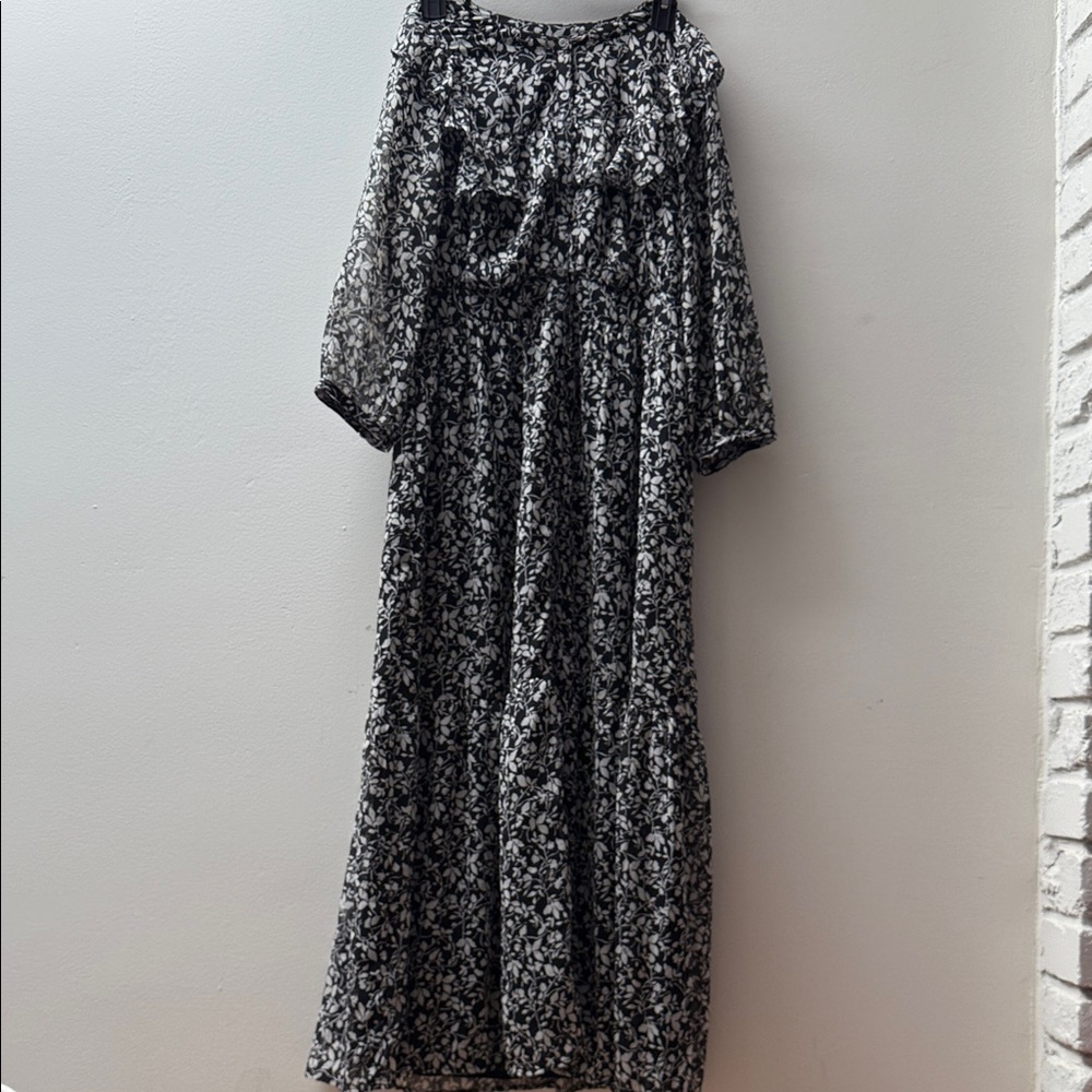 LOFT Black and White Floral Long Sleeve Dress